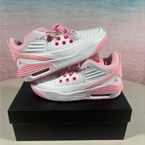 Jordan Max Aura 5 (GS) white/soft pink 6y nwb